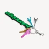 Llavero/colgante de moto para mujer de Balenciaga en verde/negro Llavero/colgante de moto para mujer de Balenciaga en verde/negro