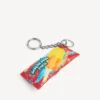 Llavero/colgante para hombre con forma de bolsa de aperitivos en rojo