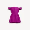 Minivestido de mujer con hombros al aire en color morado Minivestido de mujer con hombros al aire en color morado