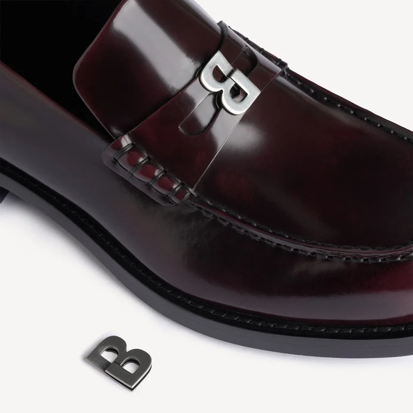 Mocasines cómodos para hombre en burdeos oscuro Mocasines cómodos para hombre en burdeos oscuro