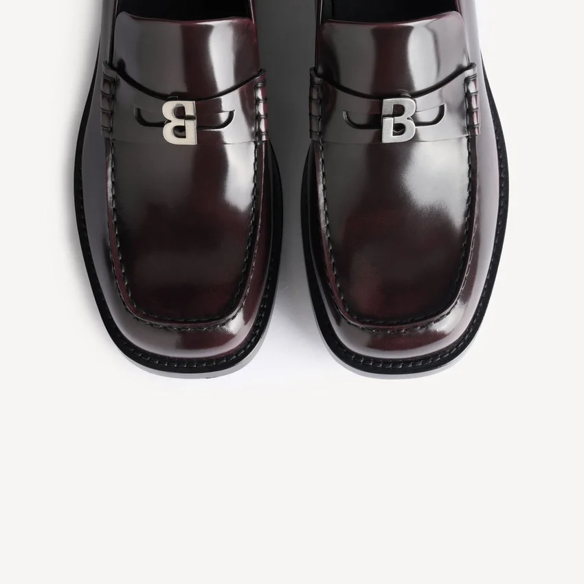 Mocasines cómodos para hombre en burdeos oscuro Mocasines cómodos para hombre en burdeos oscuro