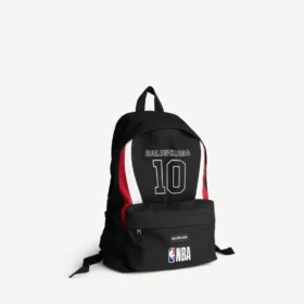 Mochila Explorer de Balenciaga para hombre | Colaboración con la NBA en negro/blanco/rojo bermellón