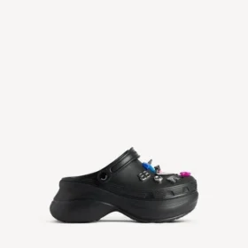 Mules Crocs™ para mujer con Jibbitz™ en negro