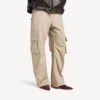 Pantalones cargo holgados para mujer en color beige Pantalones cargo holgados para mujer en color beige