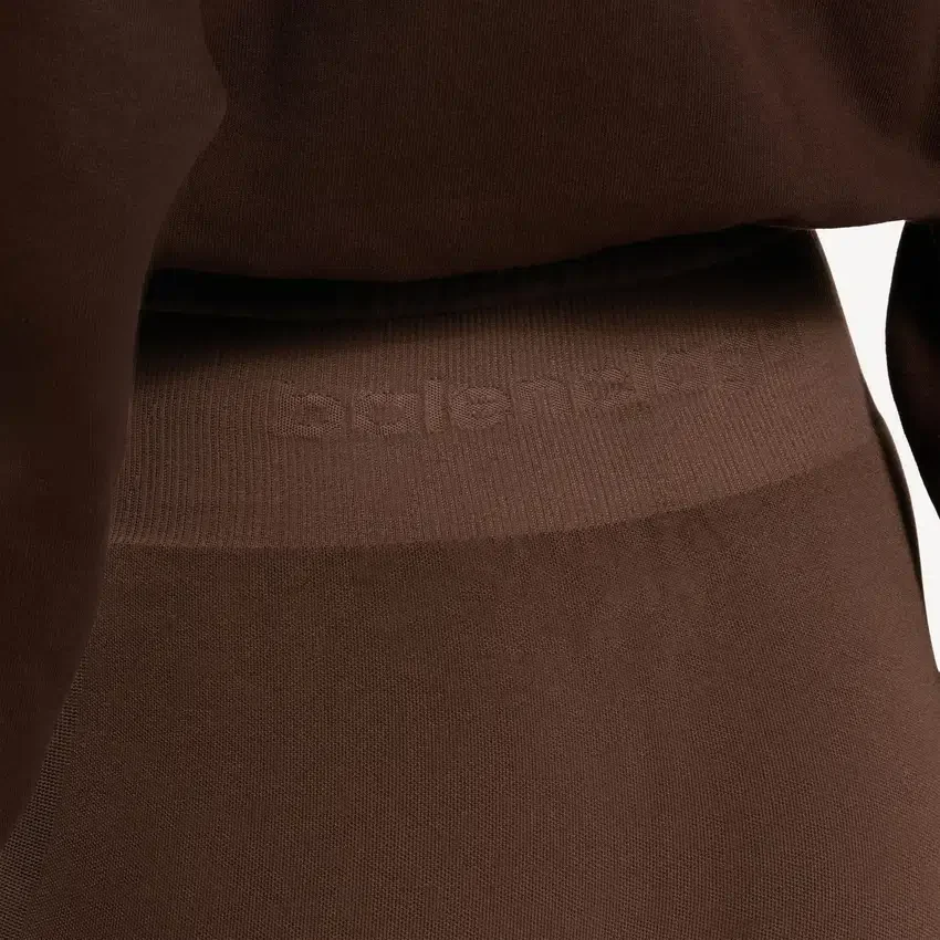 Pantalones cortos de ciclismo sin costuras para mujer en color moka Pantalones cortos de ciclismo sin costuras para mujer en color moka
