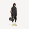 Poncho técnico para hombre en negro Poncho técnico para hombre en negro
