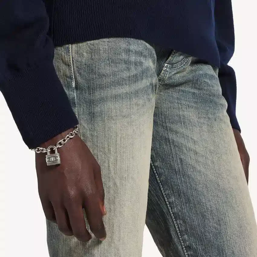 Pulseras con candado en Si bemol, en plata/plata envejecida Pulseras con candado en Si bemol, en plata/plata envejecida