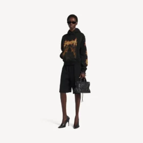Sudadera con capucha Balenciaga Sacra Cœur de corte medio para mujer, en color negro