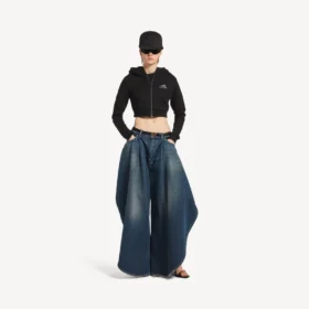 Sudadera con capucha «Techwear Cocoon» para mujer en negro