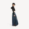 Sudadera con capucha «Techwear Cocoon» para mujer en negro Sudadera con capucha «Techwear Cocoon» para mujer en negro
