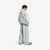 Sudadera con capucha y cuello de polo de fútbol 3B para hombre en gris/blanco Sudadera con capucha y cuello de polo de fútbol 3B para hombre en gris/blanco