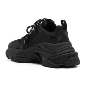 Triple S «Negro» 524036W2CA11000