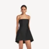 Vestido babydoll con tirantes para mujer en negro Vestido babydoll con tirantes para mujer en negro