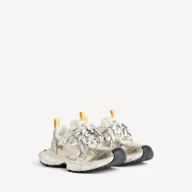 Zapatillas de hombre 3XL con dijes en blanco/amarillo/plata/negro