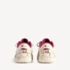 Zapatillas «Hamptons» para mujer, de estilo desgastado medio, en color blanco roto/rojo Zapatillas «Hamptons» para mujer, de estilo desgastado medio, en color blanco roto/rojo