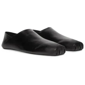 Zapatillas sin cordones de piel de becerro suave con puntera cuadrada «Negro» 702072WBDH11000
