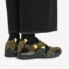 Zapatillas tipo sandalia de senderismo para hombre en gris topo/negro/amarillo neón Zapatillas tipo sandalia de senderismo para hombre en gris topo/negro/amarillo neón