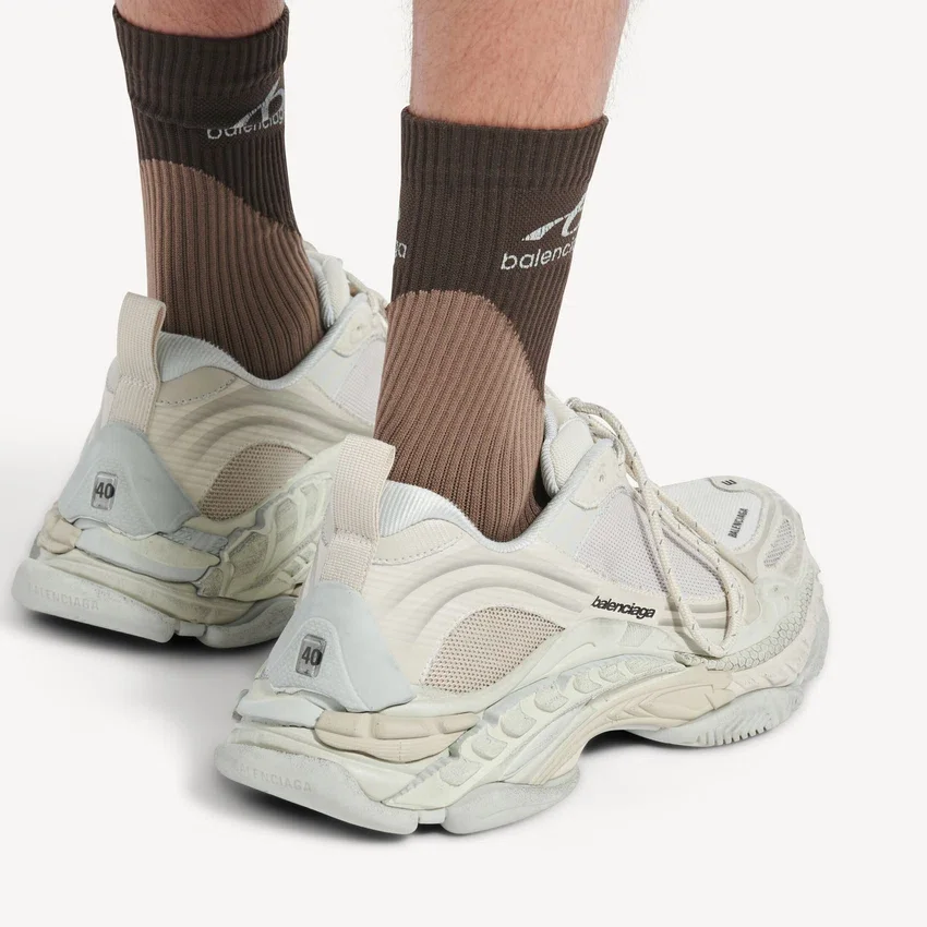 Zapatillas Triple S.2 para hombre en color cáscara de huevo Zapatillas Triple S.2 para hombre en color cáscara de huevo