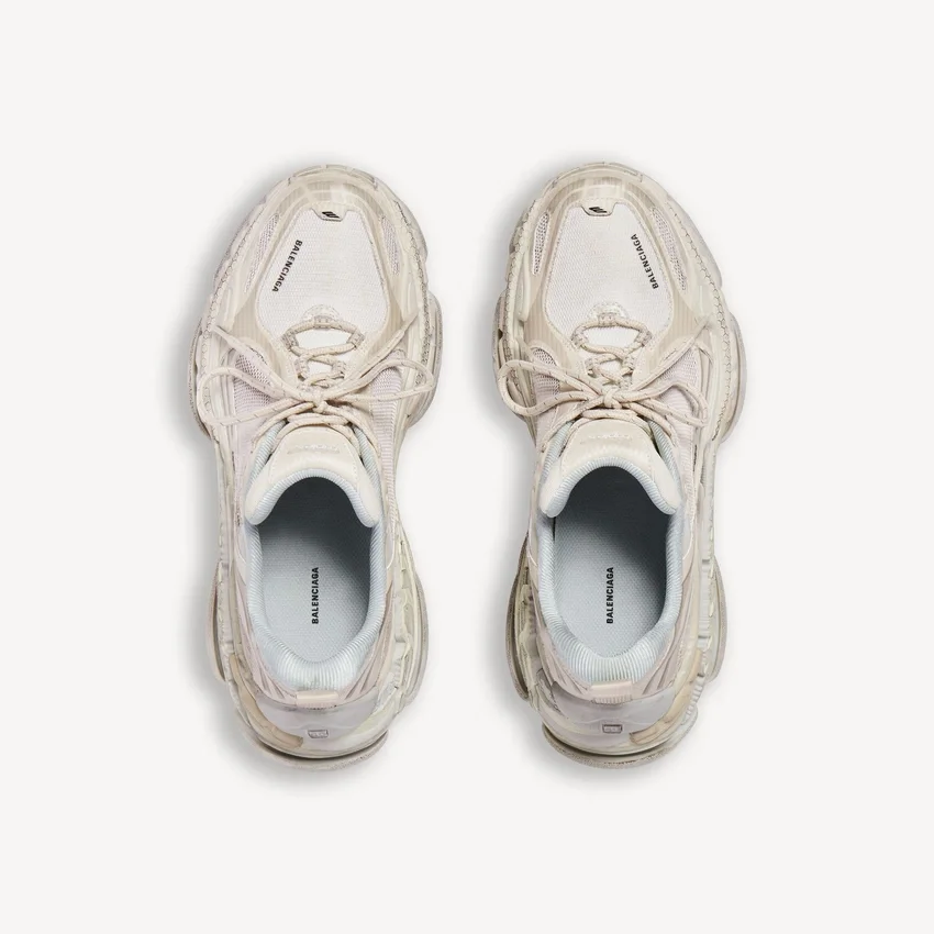 Zapatillas Triple S.2 para mujer en color cáscara de huevo Zapatillas Triple S.2 para mujer en color cáscara de huevo