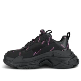 Zapatillas Triple S «All Over Logo – Negro y rosa» 524039W2FA11050