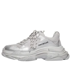 Zapatillas Triple S «Plata metalizada» 536737W2FS28100