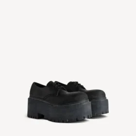 Zapatos Derby de plataforma «Strike» para mujer en negro